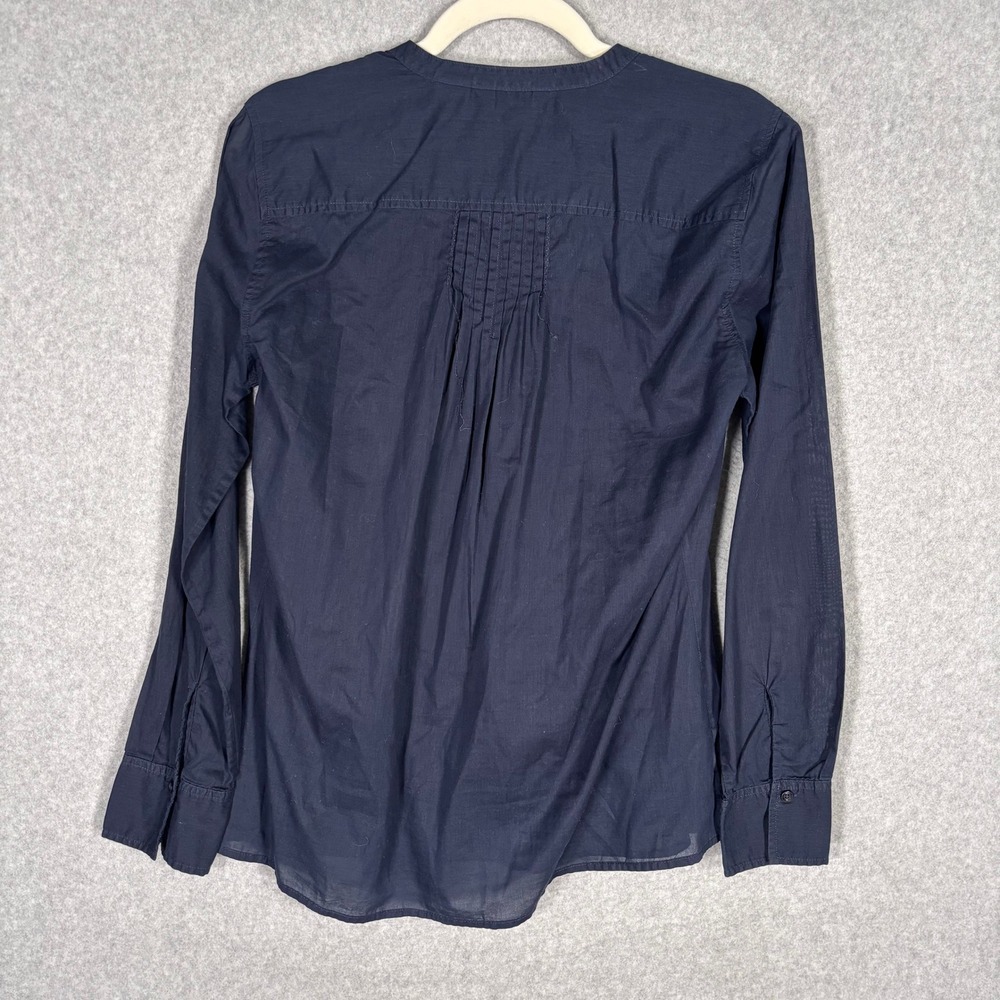 Eddie Bauer Babydoll Blouse Medium Navy Pintuck Pleated Button Front Cotton Top - Picture 7 of 9